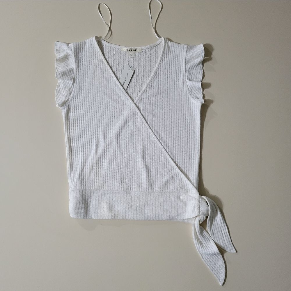 Francesca's Miami Women's  White Wrap Crop Top